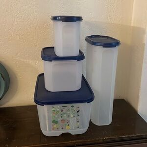 Tupperware food storage bundle